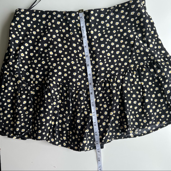Zara Floral Print Ruffle Skort - Picture 11 of 12